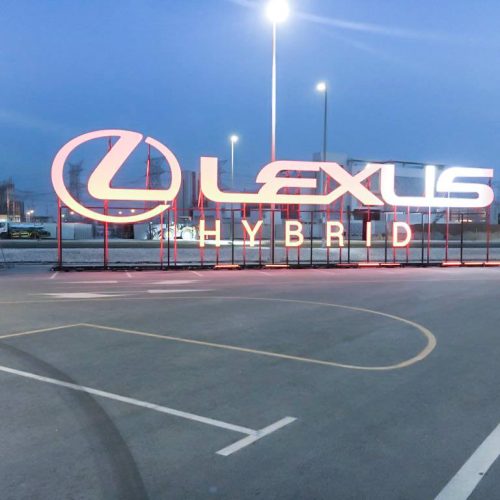 30441370_580321145677098_4432784210889015296_n